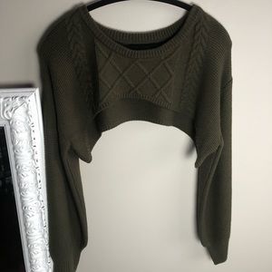 Super quite half sweater by Almost Famus